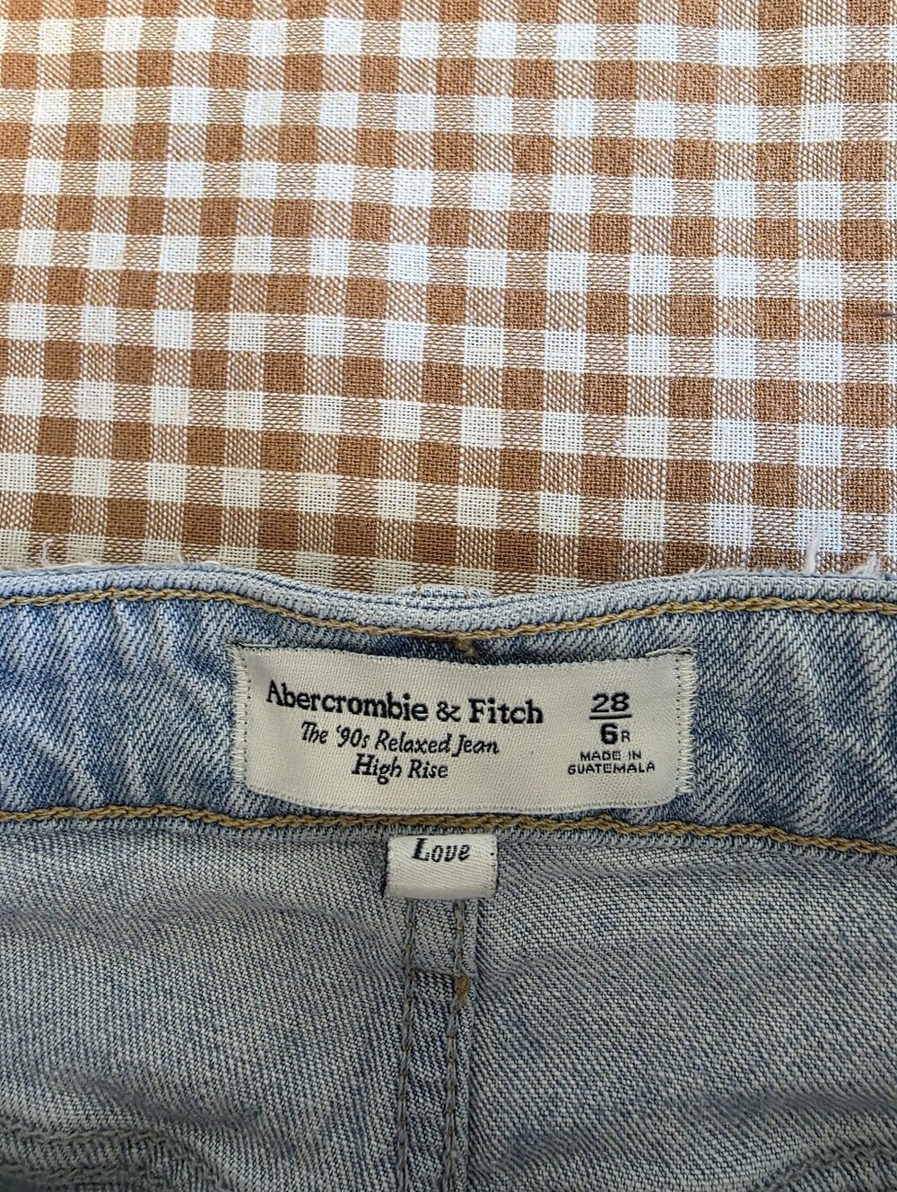Abercrombie Light Wash 90s Relaxed High Rise Jeans 28/6 - Picture 6 of 7
